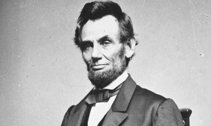Abraham Lincoln’s Gesture Toward a Dying Soldier Shows Why He Was a Great Leader