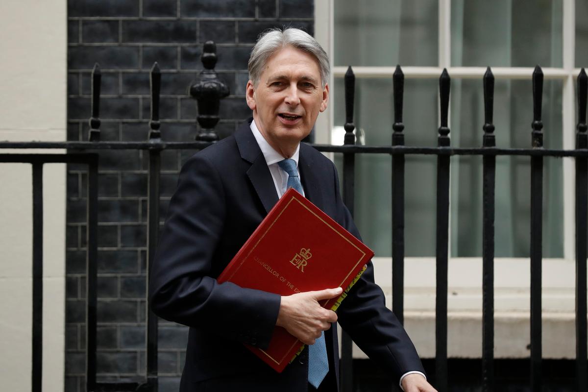 Business Leaders Angered By UK’s ‘No-Deal Brexit’ Tariffs