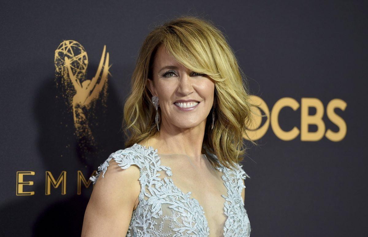 Actress Felicity Huffman at the 69th Primetime Emmy Awards in L.A., on Sept. 17, 2017. (Jordan Strauss/Invision/AP photo)