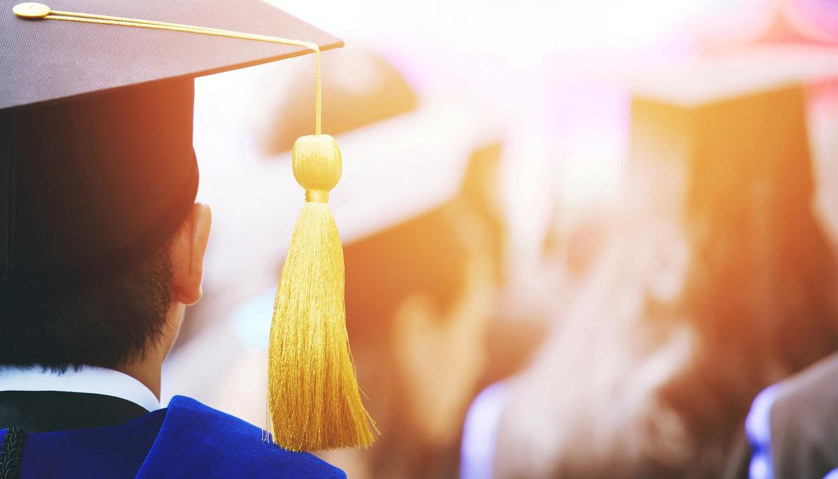 From Homeless to Harvard, Houston Teen Valedictorian Makes It to Ivy League University