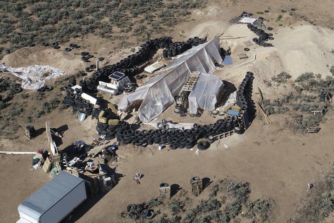 Teen Testifies About Boy’s Death and Firearms Training at New Mexico Compound