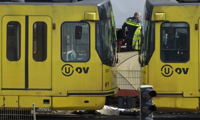 Gunman Kills 3 on Dutch Tram, Mayor Says Terror Likely