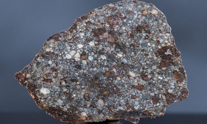 Farmer Discovers He’s Using a Meteorite As a Doorstop for Years, Worth $100,000