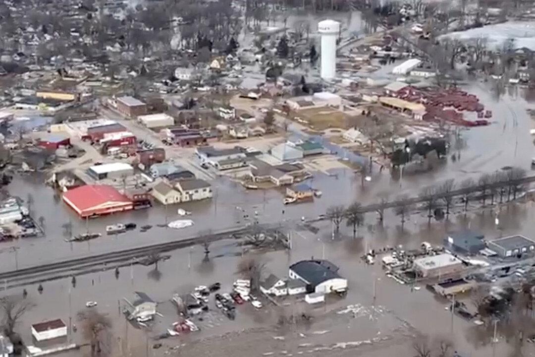 Nebraska Floods Inundate Military Bases, Cut Off Nuclear Plant