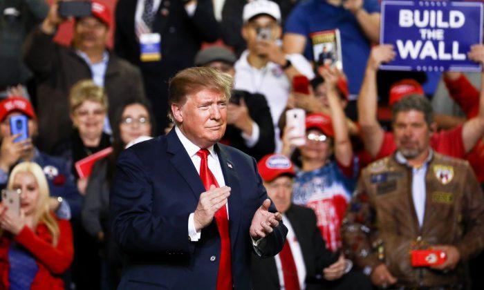Majority Say Economy in Good Shape Under Trump: CNN Poll