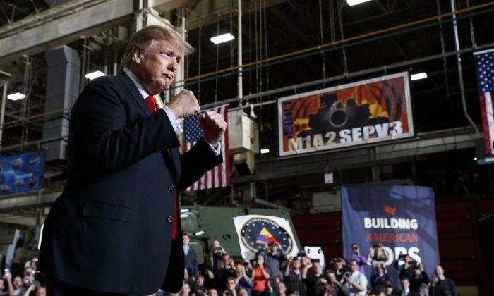 Trump Visits Ohio, Praises Revival of Economy
