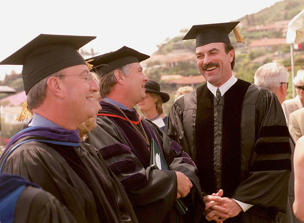 Tom Selleck receives an honorary Doctorate of Law at Pepperdine University in Malibu (©Getty Images | <a href="https://www.gettyimages.com/detail/news-photo/actor-tom-selleck-receives-an-honorary-doctorate-of-law-at-news-photo/1415142">Dan Callister</a>)