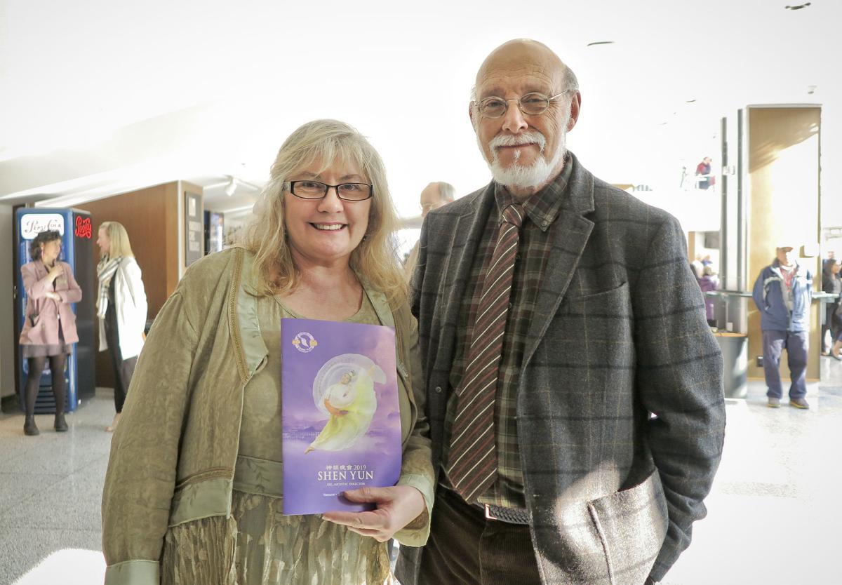 Artist Moved by Shen Yun’s Beauty and Purity
