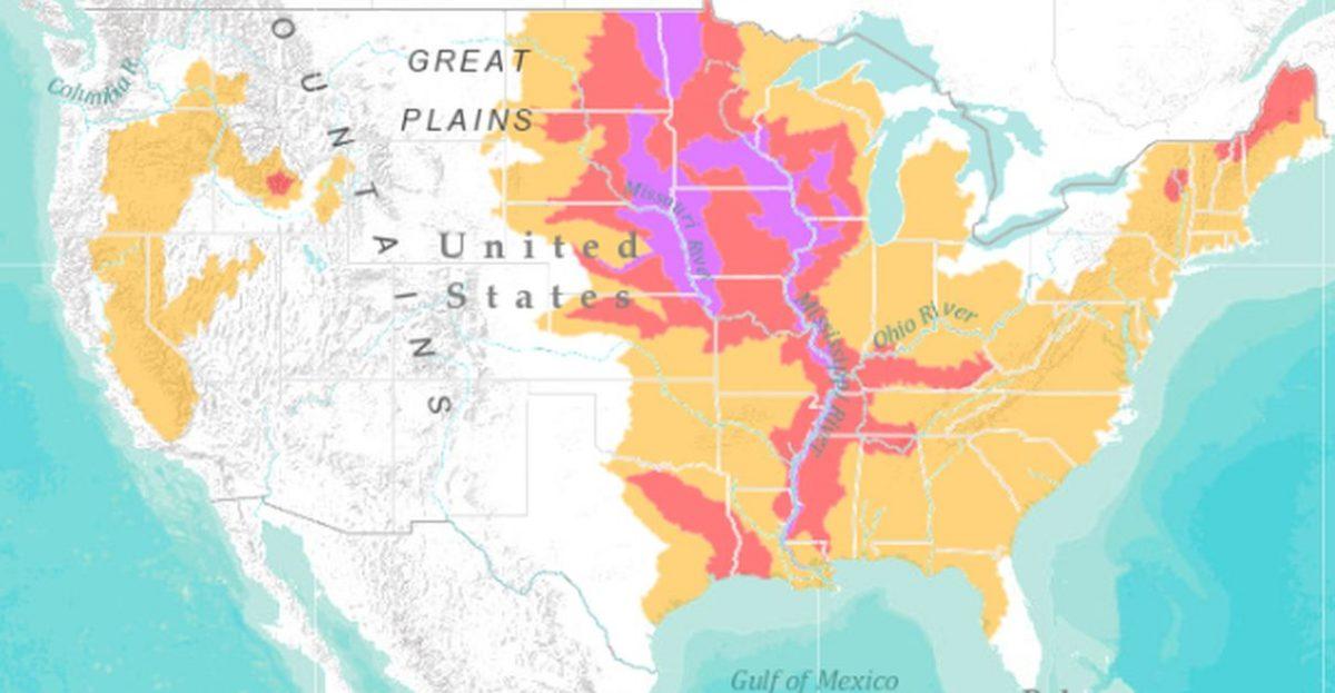 The national flood risk for the United States in spring 2018. Purple means "major," red means "moderate," and orange means "minor."