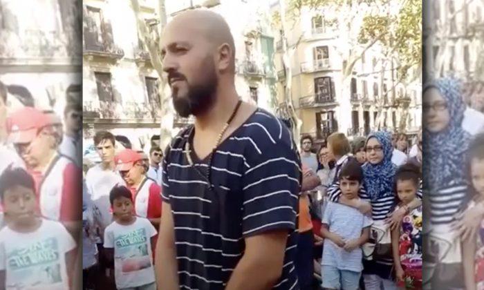 Man Stands at Barcelona Terror Attack Spot for Hours for a Special Purpose