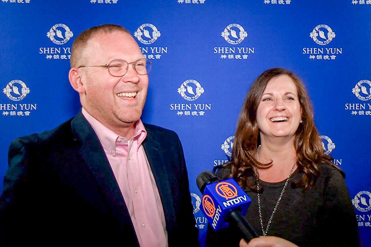 ‘I Will Definitely Come Back:’ County Commissioner Amazed by Shen Yun’s Talent
