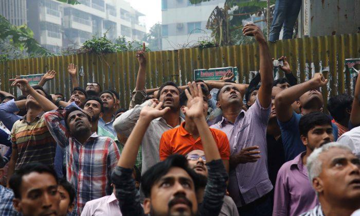 Dhaka High-Rise Blaze Kills Multiple as Search Continues
