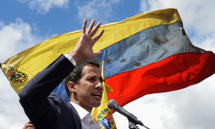 Venezuela Blocks Guaidó From Office as the Opposition Scoffs
