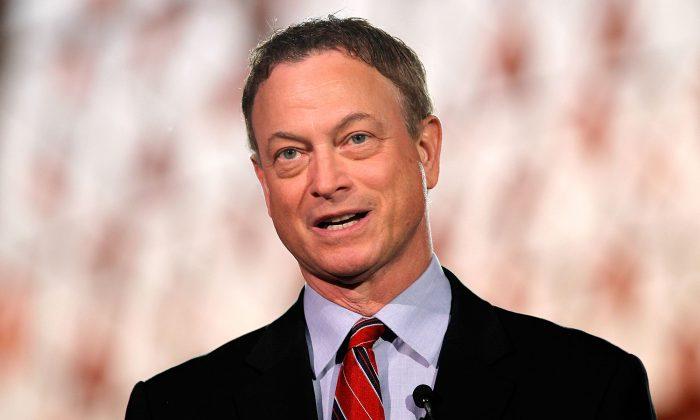 Gary Sinise Gives a Smart Home to Ex-Green Beret Who Lost Both Legs in Afghanistan