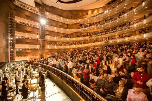 The audience applauds Shen Yun Performing Arts at the conclusion of the company’s performance on March 29, 2019, at the Four Seasons Centre for the Performing Arts. (Evan Ning/The Epoch Times)