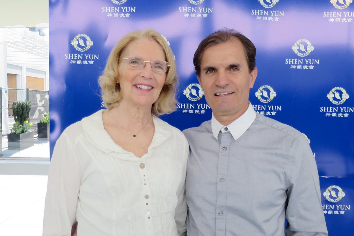 Dance World Cup Founders Congratulate Shen Yun