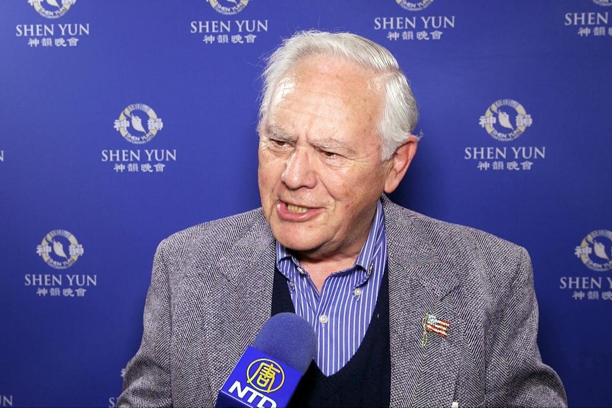 Businessman and Author Humbled by Experience of Watching Shen Yun