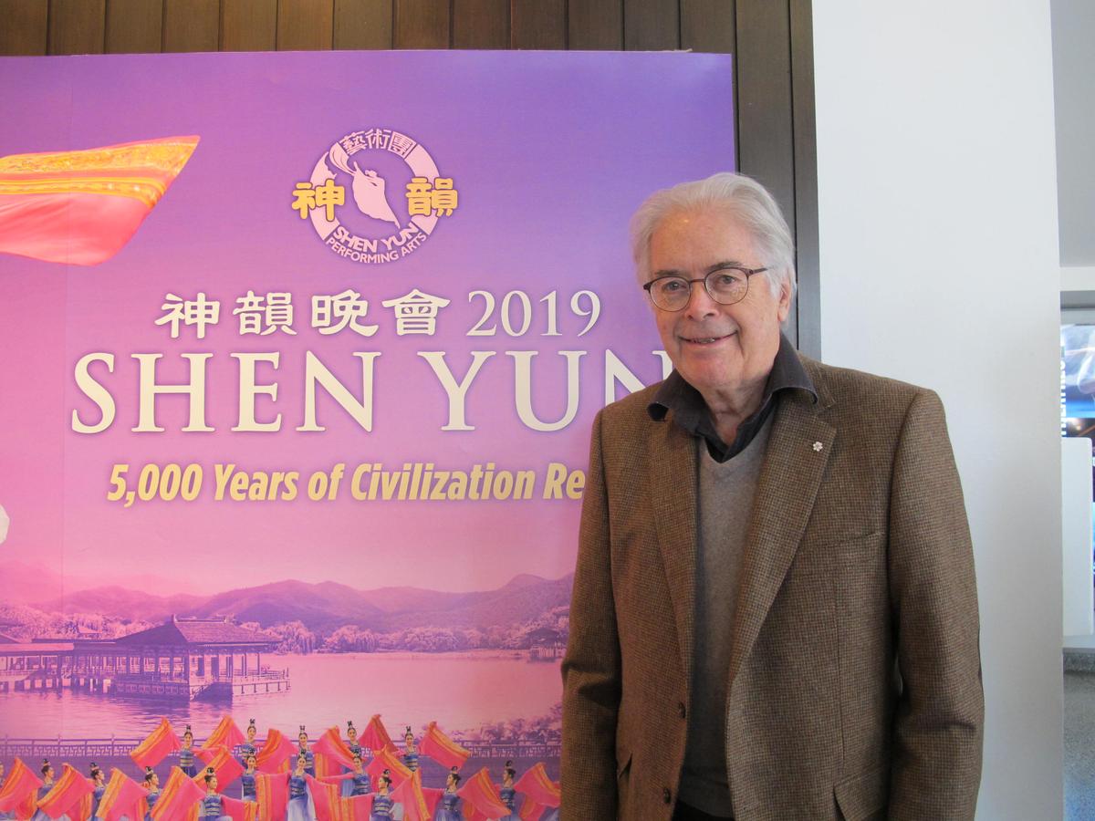 Renowned Violinist Enjoys Shen Yun’s Music, Dance, and Production