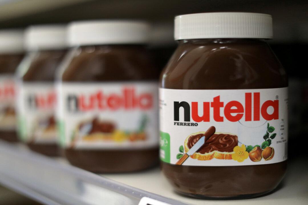 Kellogg Agrees $1.3 Billion Cookie Sale With Nutella-Maker Ferrero