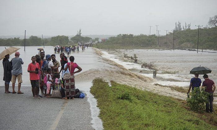 Heavy Rains Disrupt Aid for Survivors of Mozambique Cyclones