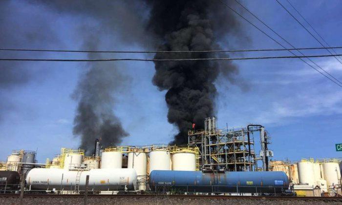 Worker Killed in 2nd Texas Chemical Fire in 2 Weeks, Federal Agency to Investigate