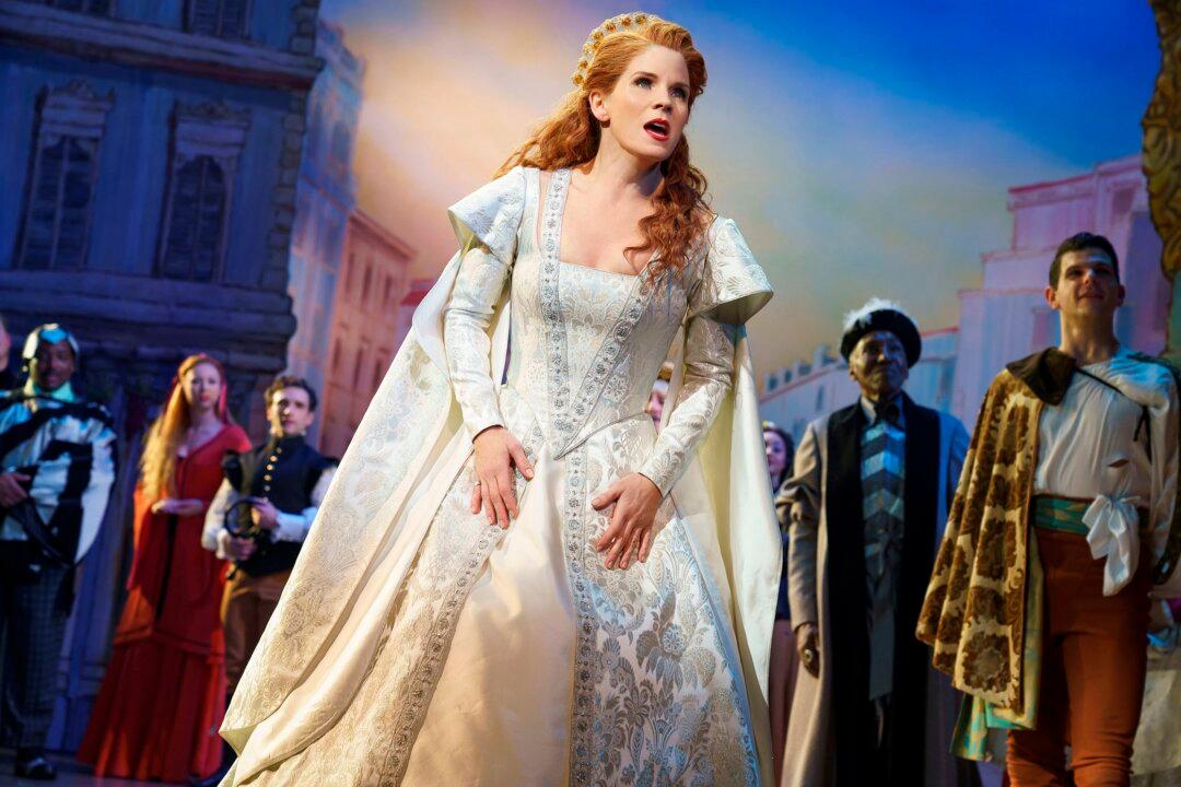 Theater Review: ‘Kiss Me, Kate’