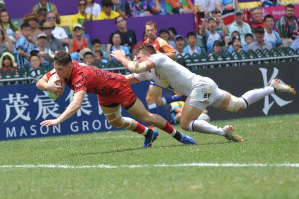 In this USA Pool match, Wales stole the show by scoring a late try to steal the match 21-19, in the Hong Kong Rugby Sevens 2019 on April 6. Despite loosing to England also, USA creep through to the quarter finals over Wales on points difference. (Bill Cox/Epoch Times)