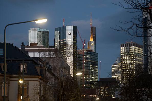 Deutsche Bank’s Trading Unit Is Said Key for ECB in Deal Talks