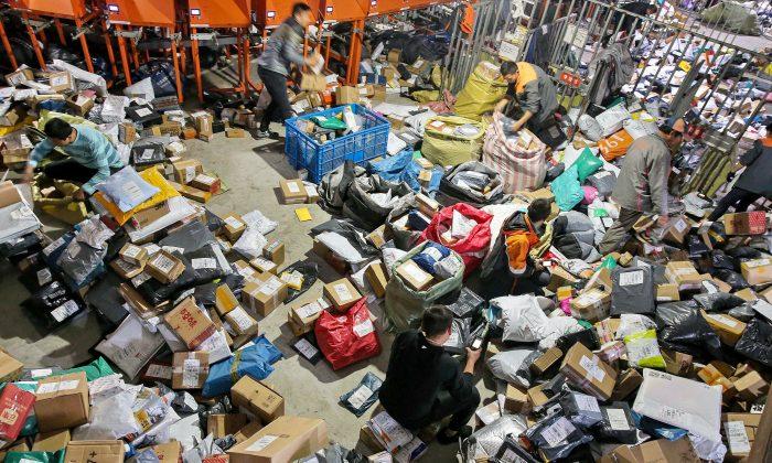 Chinese Mail Delivery Service Suddenly Shuts Down, Drawing Protests to Claim Compensation