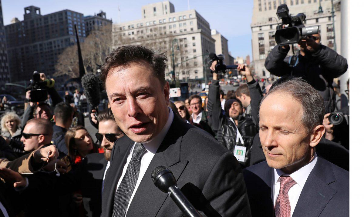 Tesla CEO Elon Musk leaves Manhattan federal court after a hearing on his fraud settlement with the Securities and Exchange Commission (SEC) in New York City, on April 4, 2019. (Brendan McDermid/Reuters)