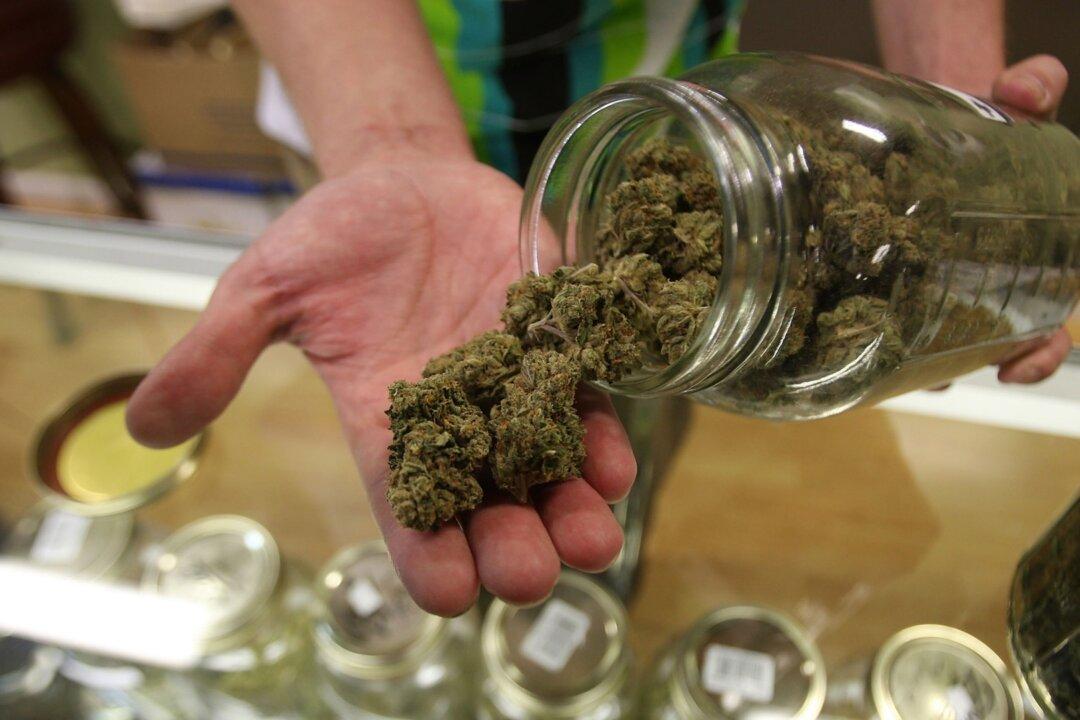 10 Los Angeles School Students Treated for Possible Cannabis Edibles Overdoses: Police