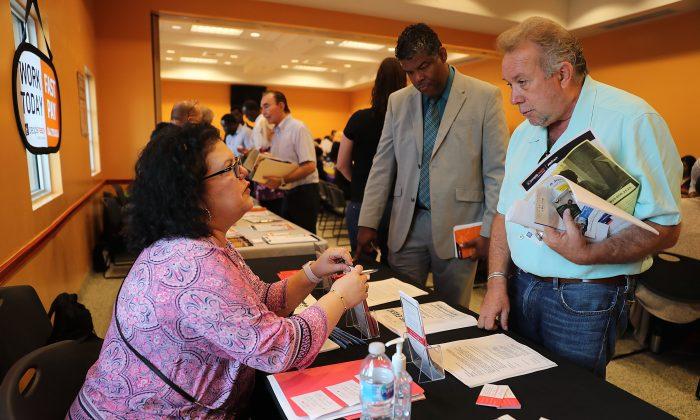 8,000 Fewer Americans Ask for Unemployment Benefits, in Sign of Continued Job Market Strength