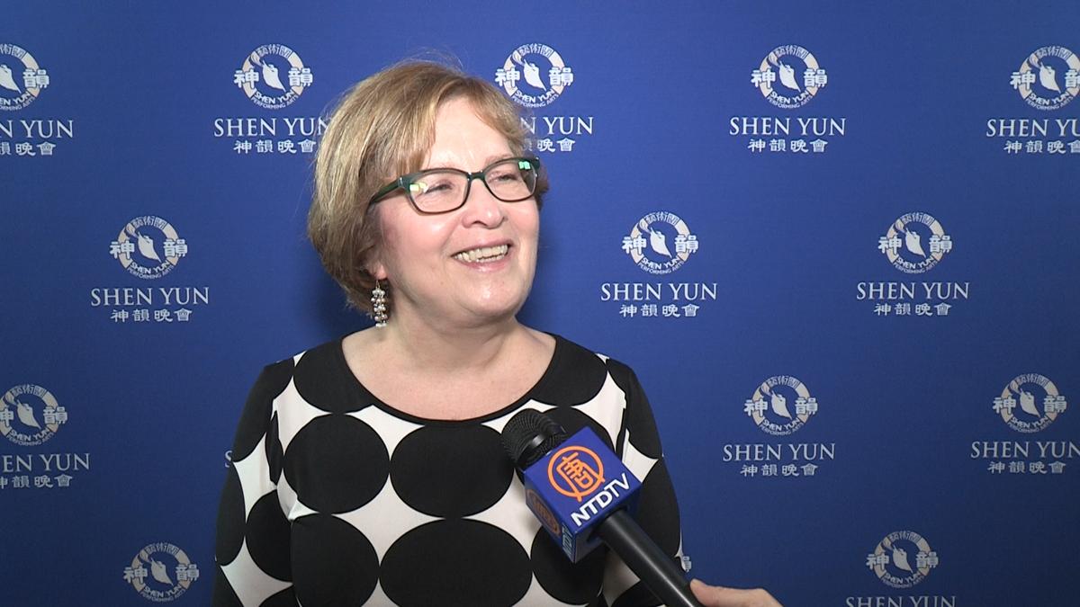 CEO Impressed by Shen Yun’s Efforts to Show ‘What’s Going on in China’