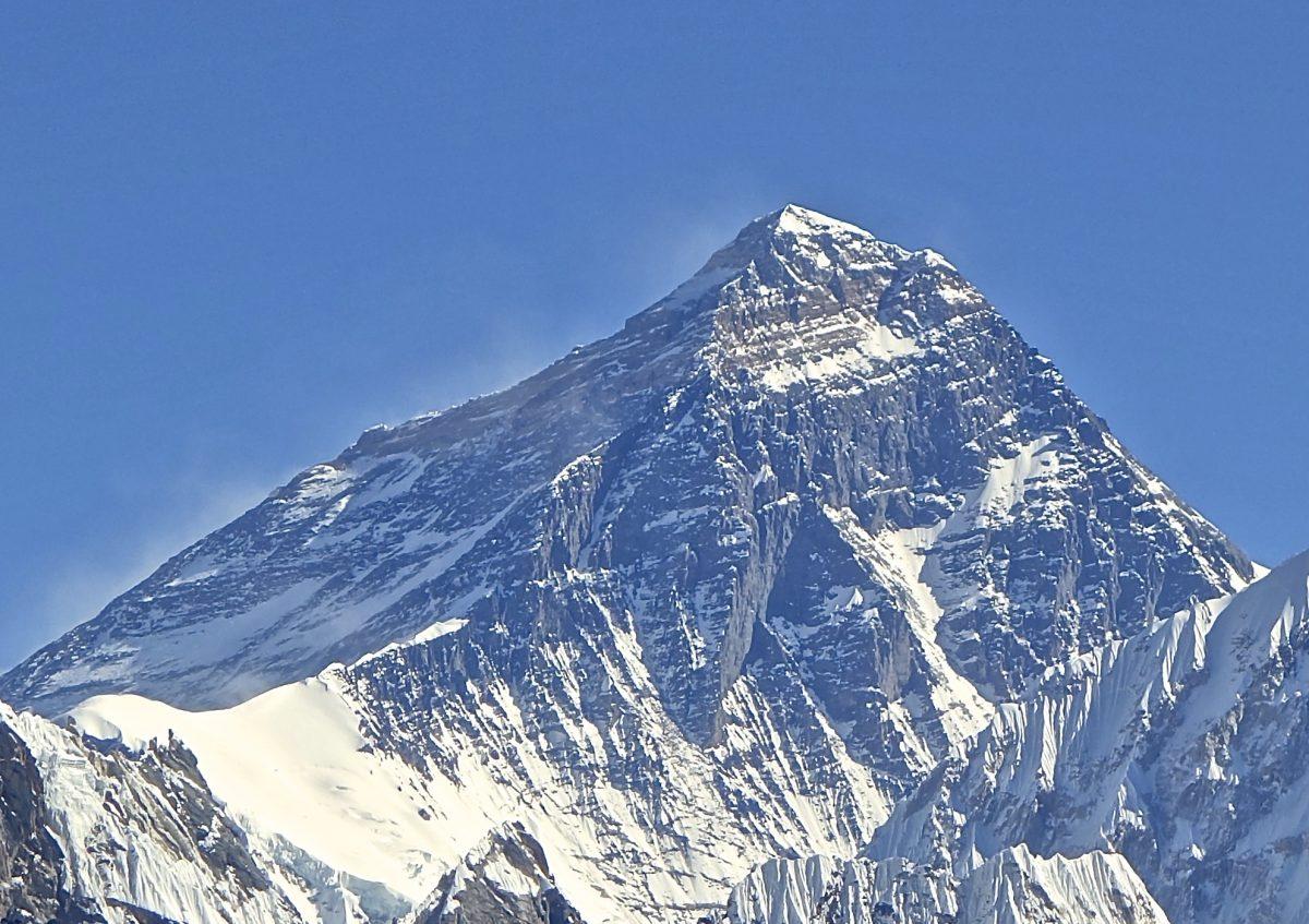 Mt Everest (Gokyo Ri | Public domain)