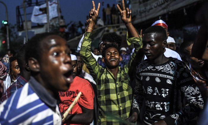 Sudanese Protestors Demand Transition to Civilian Rule