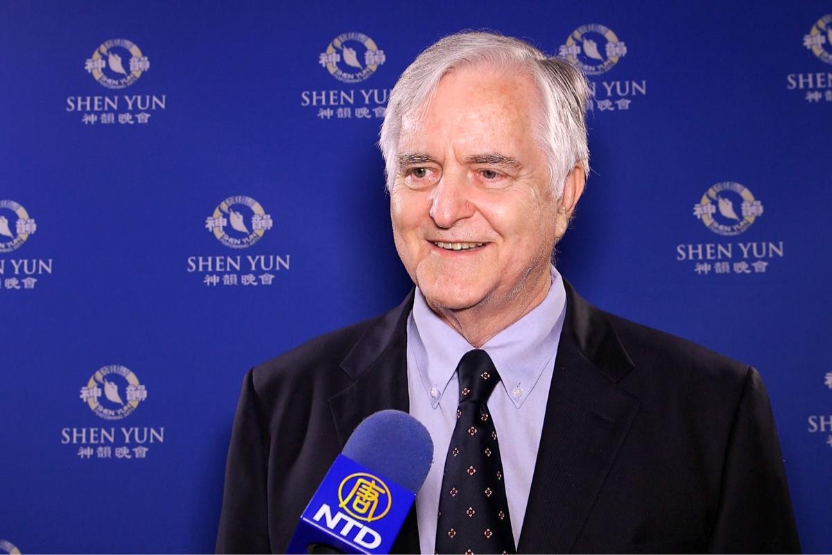 Business Owner Brings 30 Employees to See Shen Yun