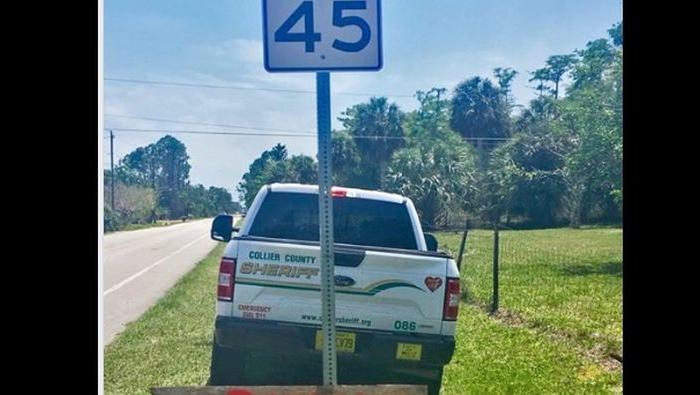 Florida Police Speed Trap Foiled by Two-Word Sign