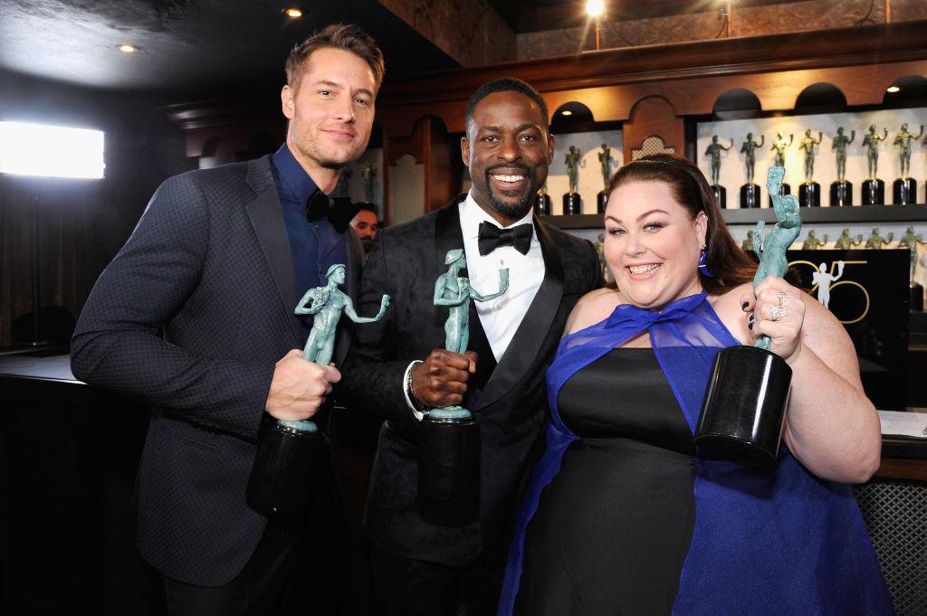 Justin Hartley, Sterling K. Brown, and Chrissy Metz attend the 25th Annual Screen Actors Guild Awards on Jan. 27, 2019 (©Getty Images | <a href="https://www.gettyimages.com/detail/news-photo/justin-hartley-sterling-k-brown-and-chrissy-metz-attend-the-news-photo/1090534706">John Sciulli</a>)