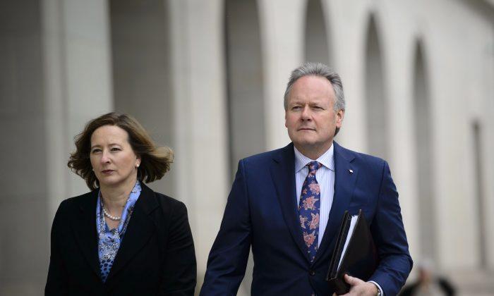 Bank of Canada Neutral on Next Rate Move, Downgrades 2019 Growth Forecast