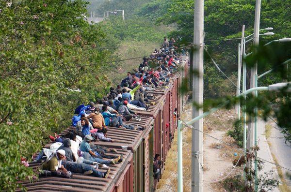 Mexican Railway Overrun by Illegal Immigrants Suspends Services