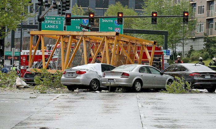 4 Dead After Construction Crane Crushes Cars in Seattle