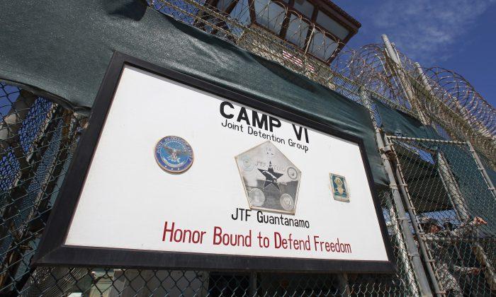 Pentagon Pauses Plan to Give COVID-19 Vaccines to Guantanamo Prisoners After GOP Criticism