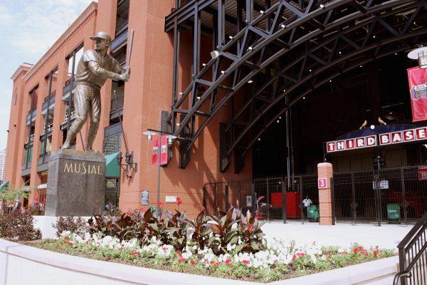 A statue of Stan Musial at the St. Louis Cardinals New Busch Stadium in St. Louis, Missouri, on July 14, 2006. (Elsa/Getty Images)