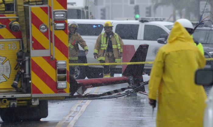 3 Dead After Tour Helicopter Crashes in Hawaii Suburb