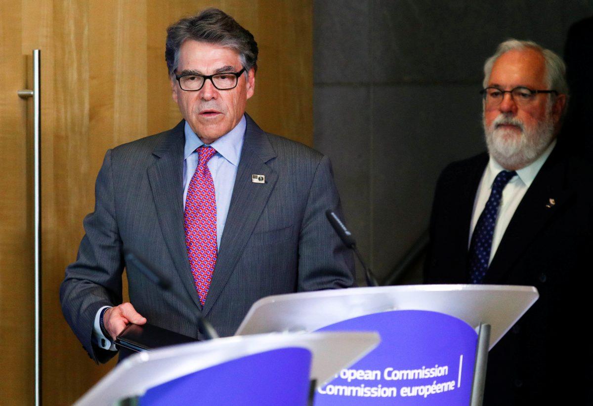 U.S. Energy Secretary Rick Perry and EU Energy Commissioner Miguel Arias Cañete arrive to address a joint news conference at the EU Commission headquarters in Brussels, Belgium, on May 2, 2019. (Reuters/Francois Lenoir)