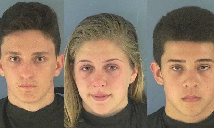 3 Restaurant Workers Arrested for Allegedly Spitting In Food Served to Deputies