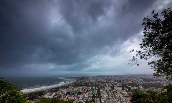 Path of India’s Worst Cyclone in Five Years Puts 100 Million People at Risk