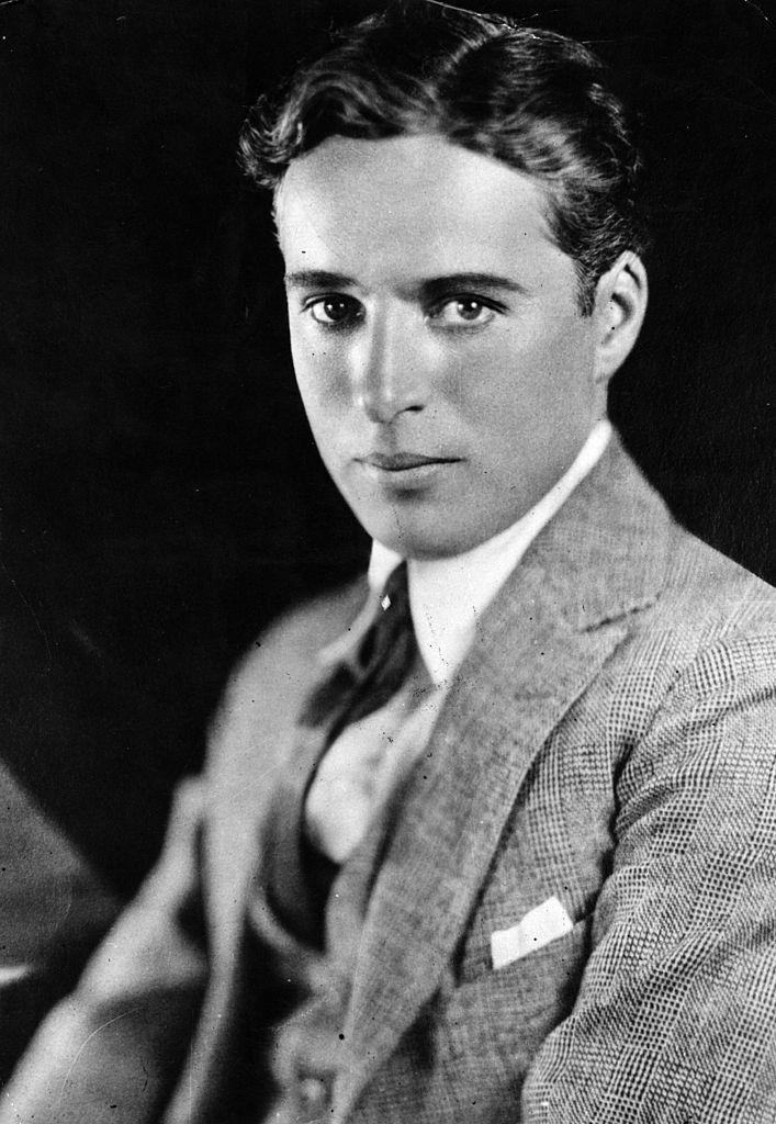 Portrait of a youthful Chaplin, before he was famous, in February of 1929 (©Getty Images | <a href="https://www.gettyimages.com/detail/news-photo/portrait-of-a-very-young-charles-chaplin-before-he-began-to-news-photo/3287908">Topical Press Agency</a>)