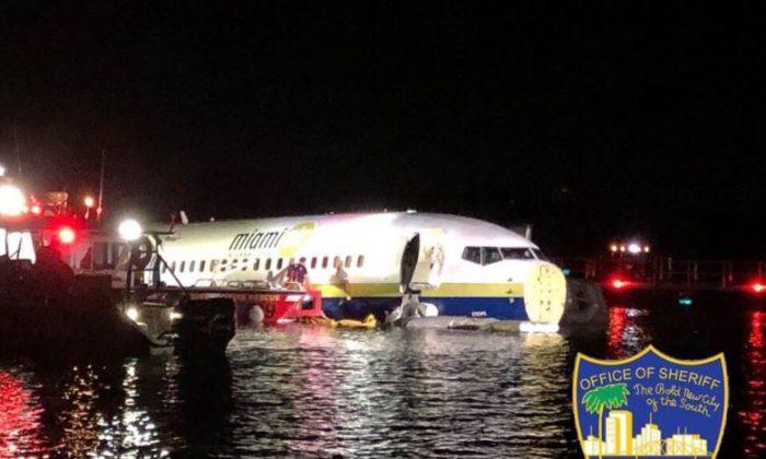 Over 100 People in Boeing 737 Have Flown Into a Florida River: Mayor