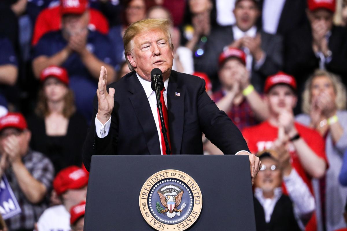 Trump Denounces Facebook, Twitter Censorship of Conservative Commentators